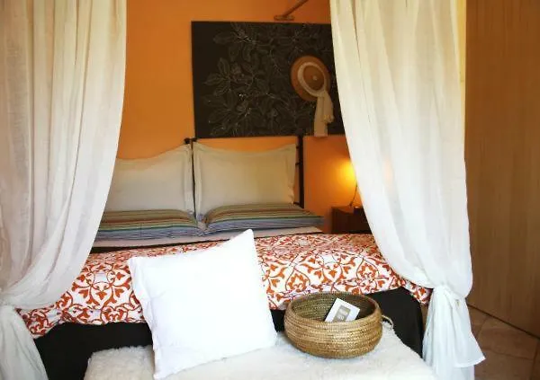 לינה וארוחת בוקר Mini Cascata 3*